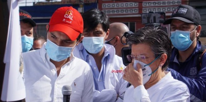 El alcalde de Suba, Julián Moreno y la alcaldesa de Bogotá, Claudia López.