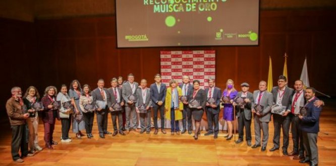 Rectoras y rectores galardonados con la condecoración Muisca de Oro