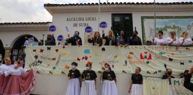 Mujeres reunidas